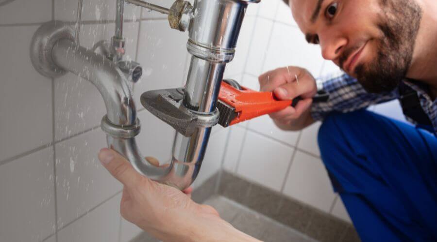 Professional same day plumber services in England, AR